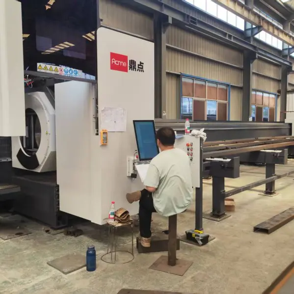 12050 machine à découper à tube laser lourd 
